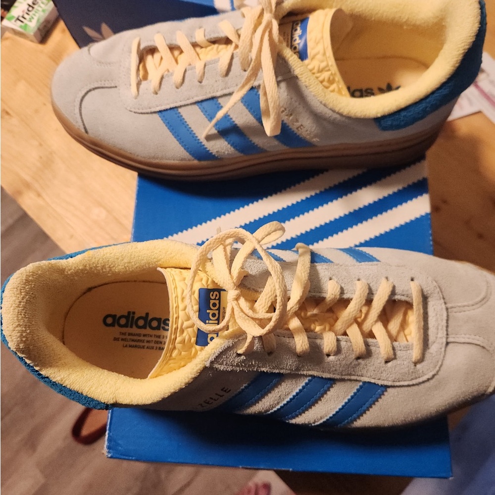 Adidas gazelle Blue and Yellow Sneakers